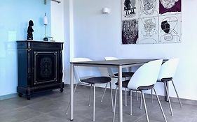 Excelsior I Sea View Apartment